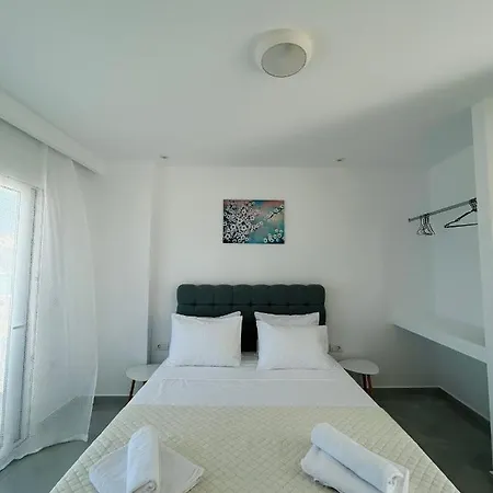 Chrisanthi Appartement *